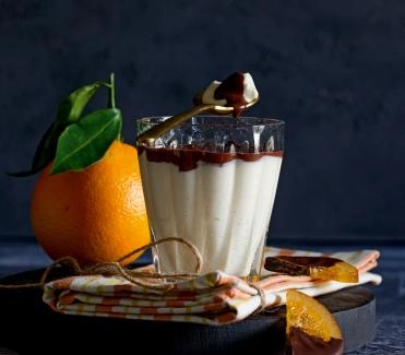 201801 orangencreme mit schokoladensauce